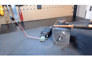 Guide du fil du moteur pas à pas - Codes couleur, méthodes de câblage