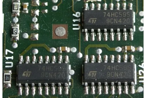 Composant IC 7400: travail détaillé, fonctionnalités et applications